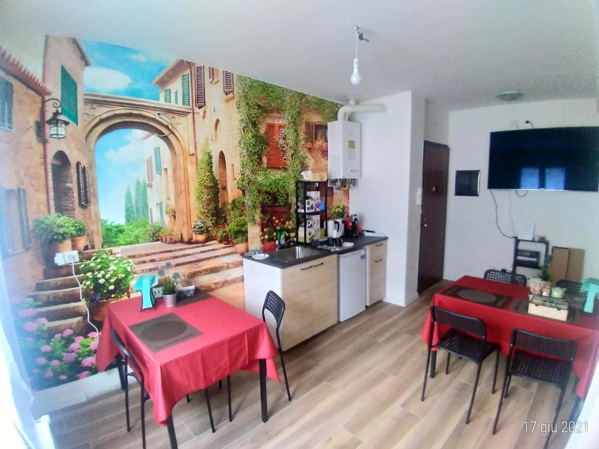 Cornizzolo Bed Breakfast Suello Bagian luar foto